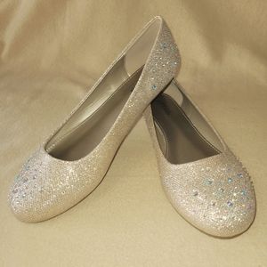New in Box Hotcakes size 11w gold flats with rhinestones